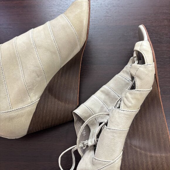 Latitude Femme Deco Nero Italian Wedge Heel (size EU40) - Picture 4 of 7